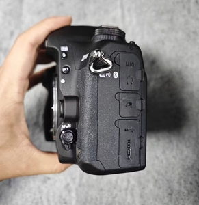 Appareil photo numérique professionnel d'occasion plein format 25MP 4K 30fps avec connectivité sans fil intégrée D780 - Product Image 3