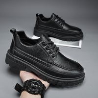 Chaussures décontractées en cuir pour hommes, style coréen, tendance, noires, à bout large, à ouverture peu profonde