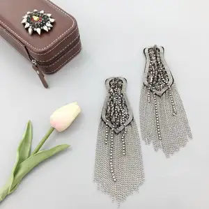 Wholesale Direct Sales Diy Fashion Long Metal Embroidered Women Beaded Tassel Epaulette Shoulder Boards