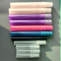 Vente en gros de mini flacons vaporisateurs de parfum portables en plastique PP, 3ml, 5ml, 8ml, 10ml, vides, type stylo, rechargeables, avec pompe et joint d'étanchéité