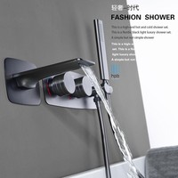 Robinet d'arrosage de fleur de baignoire cascade chaud et froid dans le mur robinet de bord de cylindre encastré noir dissimulé