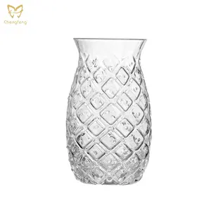 Botella de vidrio con forma de piña de 500ml de alta calidad con estilo creativo y vaso para beber personalizado