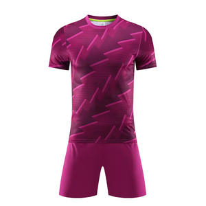 Camiseta de fútbol clásica con cuello en V 100% poliéster de secado rápido ligero de manga corta nueva ropa de fútbol que absorbe el sudor sublimación OEM - Product Image 6