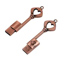 Venta al por mayor de Metal Usb Key Shape Flash Drive 2,0 16GB 32GB 64GB Love Heart Key Pendrive 4GB 8GB U Disk Memoria de alta velocidad