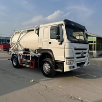 Camions d'aspiration des eaux usées Sinotruck Howo 4X2 de 10 000 litres, d'occasion, pour la vente en Angola