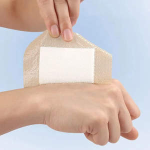 Perban Busa Silikon 10*10cm untuk Luka Tekan Kaki Diabetik, Lembut, Hipoalergenik, Steril, Bersertifikat CE - Product Image 4