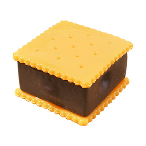 Jouet Squishy en TPR en forme de sandwich au chocolat, créatif et amusant, 6,5 cm, anti-stress, cadeau pour enfants et adultes, pour moments de détente - Product Image 2