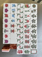 Juego de Mahjong Americano con Fichas de Cristal Ámbar Brillante, Textura de Cristal Triturado, Borde Degradado Rosa Naranja, Diseño Floral