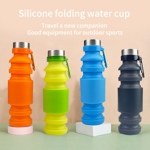 Bouteille d'eau pliable en silicone de 550 ml avec anneau central, tasse souple en silicone pliable, tasse d'eau de sport en silicone pour voyage - Product Image 3