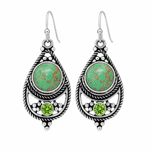 Orecchini Pendenti Vintage con Pietra Verde, Gioielli Scintillanti Ispirati al Lusso Reale per Donne - Product Image 1