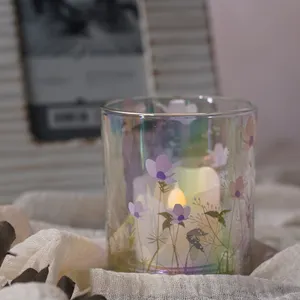 אמנות נרות בגינה עם פרחים ופרפרים פצפוץ פמוט זכוכית