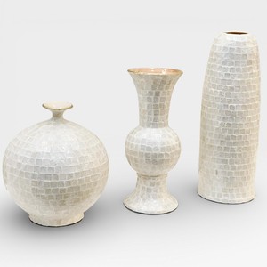 Jarrón Decorativo de Bambú con Incrustaciones de Madreperla Natural, Hecho a Mano, para Decoración de Interiores Contemporáneos - Product Image 6