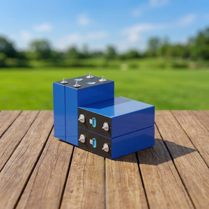 Celdas prismáticas de 3.2V 280Ah con junta aislante superior azul para un fácil montaje - Product Image 1