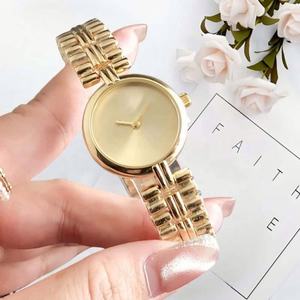 Montre chronographe à quartz pour femme, style business, boîtier en alliage, motif dessin animé - Product Image 5