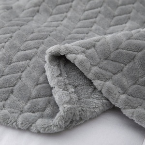 Plaids en polaire flanelle 100 % polyester, doux et confortables, pour toutes les saisons, écologiques et antibactériens, personnalisables - Product Image 2