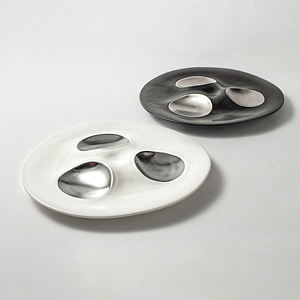 Fancy Restaurants Assiette en céramique Triangle Blanc Noir Porcelaine Vaisselle et Plats <span class=keywords><strong>Dessert</strong></span> Sushi Snack Assiette en porcelaine à trois grilles - Product Image 3