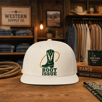 Topi Snapback Label Pribadi Model Flat Bill dengan Patch Sepatu Bot Barat, Siap untuk Toko Suvenir Resort dengan Label Tenun Kustom