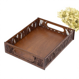 Plateau de service en bois rectangulaire, motif végétal gravé, design chinois traditionnel, fait main, vaisselle et assiettes - Product Image 1