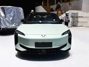 2024 model baru mobil hongqi EH7 pro + 820KM 4wd mobil listrik murni 4 pintu 5 ruang besar sedan mobil baru berkualitas tinggi mobil ev