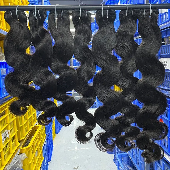 وصلات شعر طبيعي متموج غير معالج من هندوستان مورد شعر المنك الطبيعي الكمبودي
