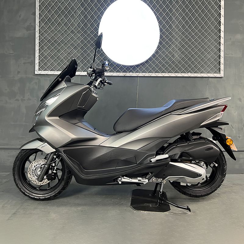 Honda PCX 150 High Performance Scooter Motorcycle