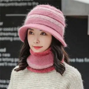 Latest Design 2021 Two Pieces Women Windproof Neck Warmer Plush Lined Knitted Winter Bucket Hat Scarf Set