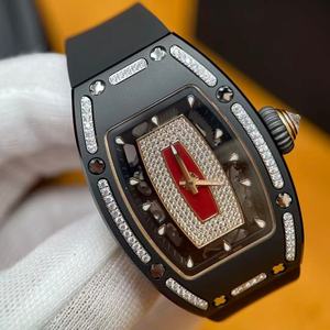Montre en céramique automatique étanche de haute qualité avec cadre noir, accents de diamants et design à cœur rouge - Product Image 1