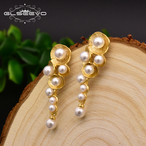 Orecchini pendenti con perle di nappa bianca d'acqua dolce naturale pianta ciondola l'orecchino per le donne gioielli indiani di moda da sposa placcati in oro - Product Image 5