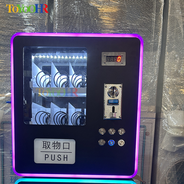 Smart Vending Machine with Cashless Payment Options High Capacity Vending Machine for Food and Drinks