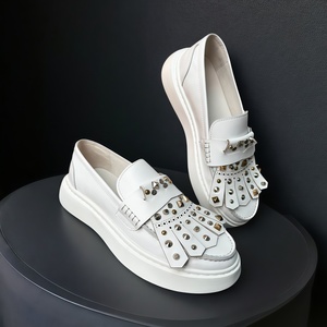 Mocassins plats d'été de luxe blancs pour <span class=keywords><strong>hommes</strong></span>, respirants, rehaussants, décontractés, à enfiler - Product Image 4