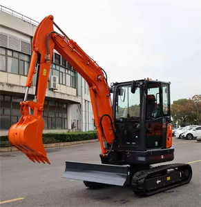 Miniexcavadora de 3.5 Toneladas de Marca Reconocida, Modelo CDM6035, con Motor Kubota - Product Image 3
