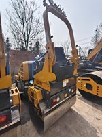 Compacteur vibrant tandem mini XD120, charge linéaire statique 115-125N/cm, pour la pose de revêtements routiers de petite envergure et la construction de routes communautaires