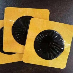 Parche de yeso negro tradicional hecho a mano con aceite de sésamo, adecuado para vértebras cervicales, lumbares y de rodilla, así como para la membrana sinovial. - Product Image 2