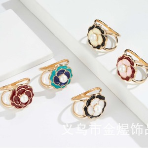 Bague en perles de fleurs plaquée or réglable pour un usage quotidien, bijoux unisexes - Product Image 1