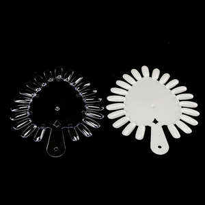 21 Embouts d'ongles artificiels en forme de cœur pour présentation de couleurs, cadre pour nail art, carte de couleurs pour salon de manucure, outil d'entraînement et de démonstration - Product Image 2