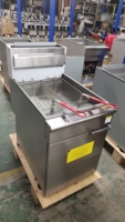 Friteuse au gaz propane avec supports pour restaurants commerciaux, robuste et approuvée CE