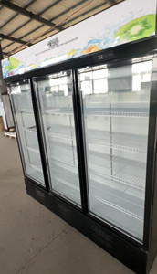 Refrigerador Comercial Vertical de 3 Puertas para Exhibición de Bebidas en Supermercados, Vitrina Refrigerada con Puerta Corredera de Rebote - Product Image 3