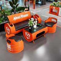 Ensemble table et chaises de salle à manger en baril industriel personnalisé |   Meubles de restaurant en métal uniques pour café, bar et salon