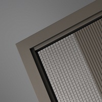 Porte pivotante extérieure en acier forgé gris foncé au design moderne et personnalisable, avec multiples serrures antivol pour atelier