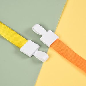 Cordon de cou économique pour badge d'exposition, disponible en plusieurs couleurs, avec crochet en plastique - Product Image 2
