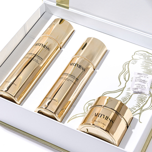 Ensemble de trois crèmes et sérums pour le visage de haute qualité en or, avec vitamine C, acide hyaluronique et ginseng, pour le soin de la peau - Product Image 2