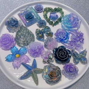 Série Violette Colorée, Styles Mixtes, Plantes et Fleurs en Résine, Effet Scintillant, Luciole Lumineuse, Fait Main, DIY, pour Pinces à Cheveux et Décoration de Boîtes à Rangement - Product Image 1