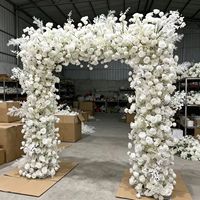 Beliebter Realistischer Weißer Herzförmiger Hochzeitsbogen mit Handgefertigten Seidenrosen, Hochwertige Blumendekoration