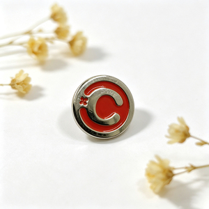 Épinglette commémorative en émail dur avec drapeau double flottant, en métal plaqué or, pour collection de souvenirs nationaux - Product Image 4