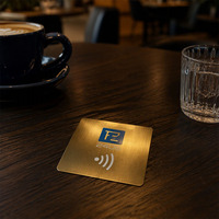Panneau de table NFC 215 personnalisé de luxe en PVC acrylique doré brossé argenté 10x10cm pour avis Google sur les restaurants