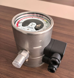 SF6 Density Relay, Wired Remote Type | Online Monitoring Unit with Density &amp; <strong>Pressure</strong> Indication | Contact Alarm <strong>Output</strong> - Product Image 5