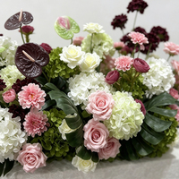 Longue décoration florale artisanale en soie douce pour arche de mariage, centre de table, bord de scène, allée et sol, couleurs rose poudré, bordeaux et vert sauge
