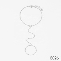 Bracciale a catena da dito a forma di cuore in acciaio inossidabile placcato oro, nuovo, alla moda, che non sbiadisce, all'ingrosso, per donna