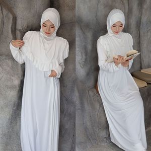 <span class=keywords><strong>Abaya</strong></span> décontractée à capuche froissée de <span class=keywords><strong>grande</strong></span> <span class=keywords><strong>taille</strong></span> à la mode et bon marché, robe <span class=keywords><strong>abaya</strong></span> du Moyen-Orient à volants pour femmes - Product Image 3