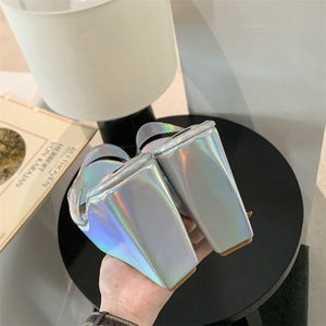 รองเท้าส้นเตารีดแบบใส ปากปลา ดีไซน์หรู รุ่นใหม่ ปี 2024 - Product Image 4